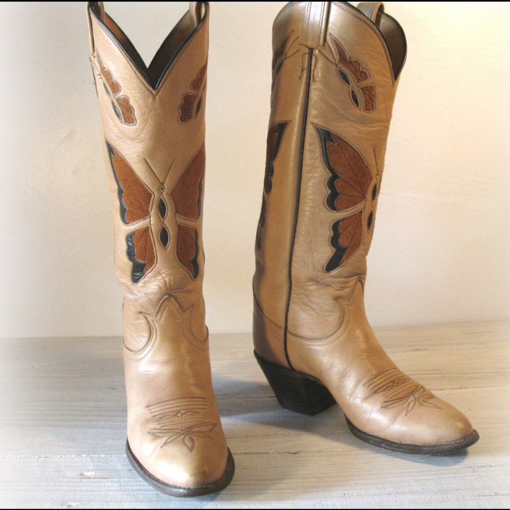ISO Tony Lama Butterfly Boot